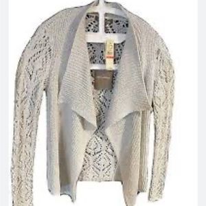 Tommy Bahama sweater. Perfect for those chilly evenings !